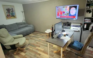 Vila 290mp + 4 spatii comerciale/chiriasi /depozitare, teren 1401 mp, acces DN1 - Poză 11