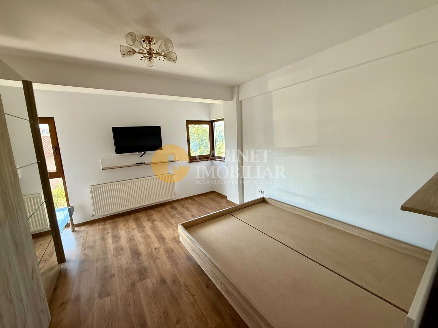 2 CAMERE DECOMANDAT--ETAJ 1--LOC DE PARCARE INCLUS--LIBER - Poză 4