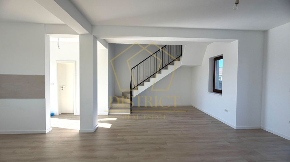 Duplex modern cu 3 camere despartit prin camera tehnica I Mosnita Noua - Poză 3