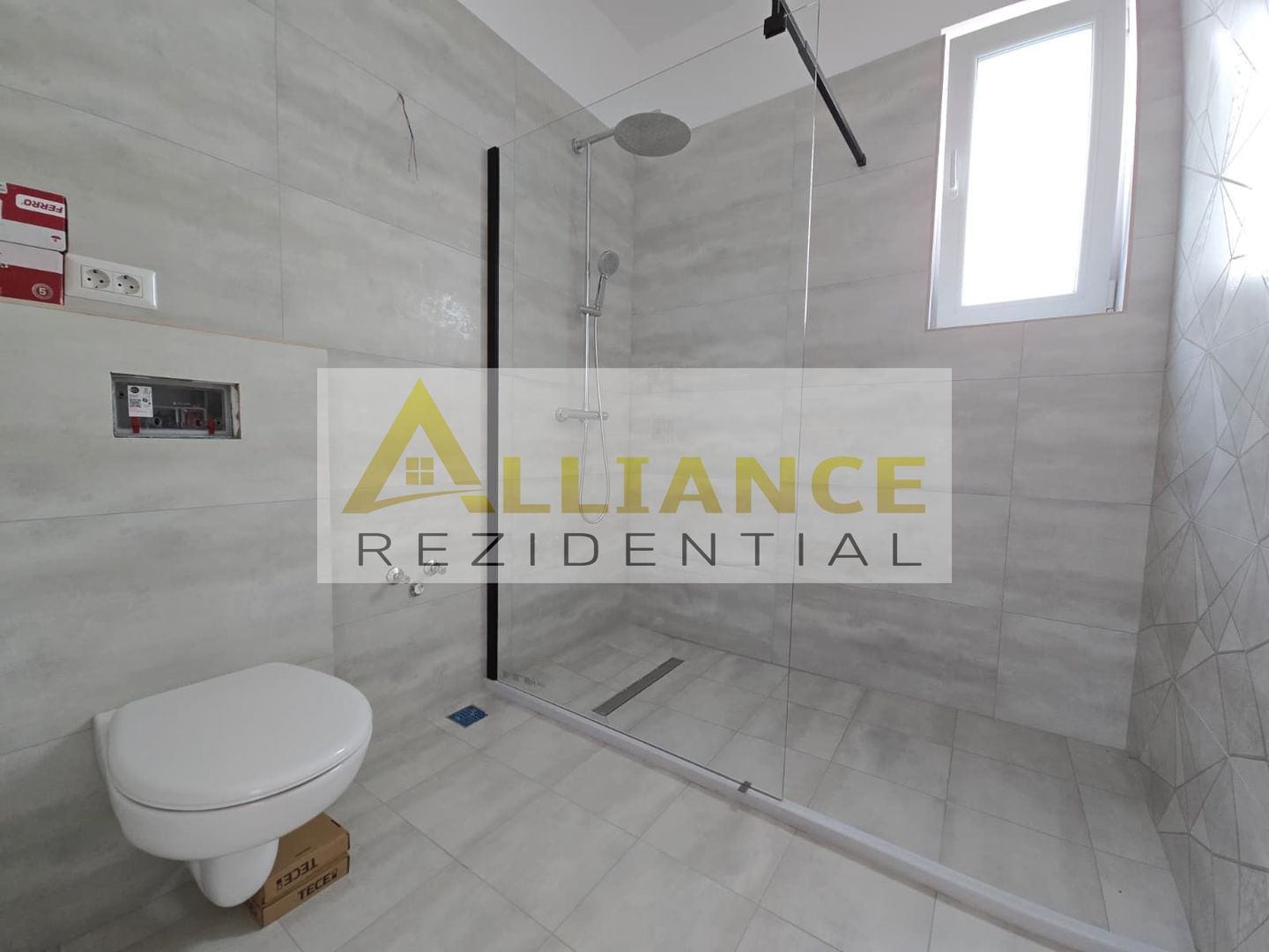 Casa 4 Camere | 200 M de Blv. | Curte amenajata - Poză 13