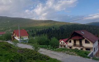 Pensiune de vânzare în stațiunea Rânca, jud. Gorj - Poză 1