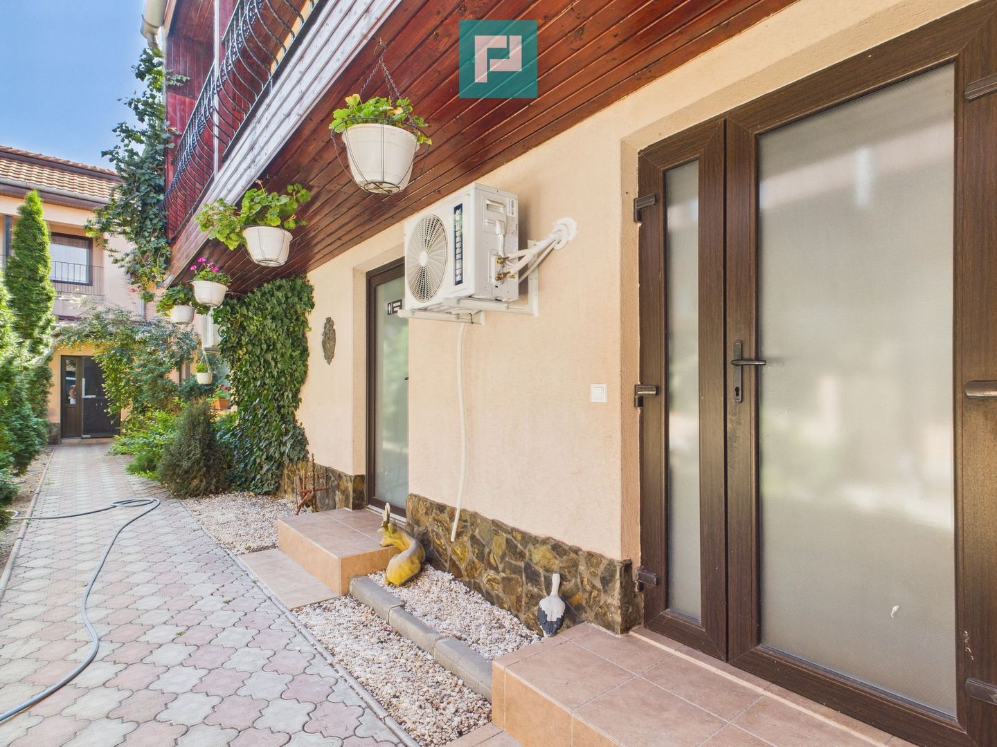 Pensiune la Orțișoara - Poză 12