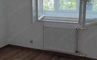 Apartament 3 Camere Complet Renovat | 15 Minute Metrou Crângași - Poză 2