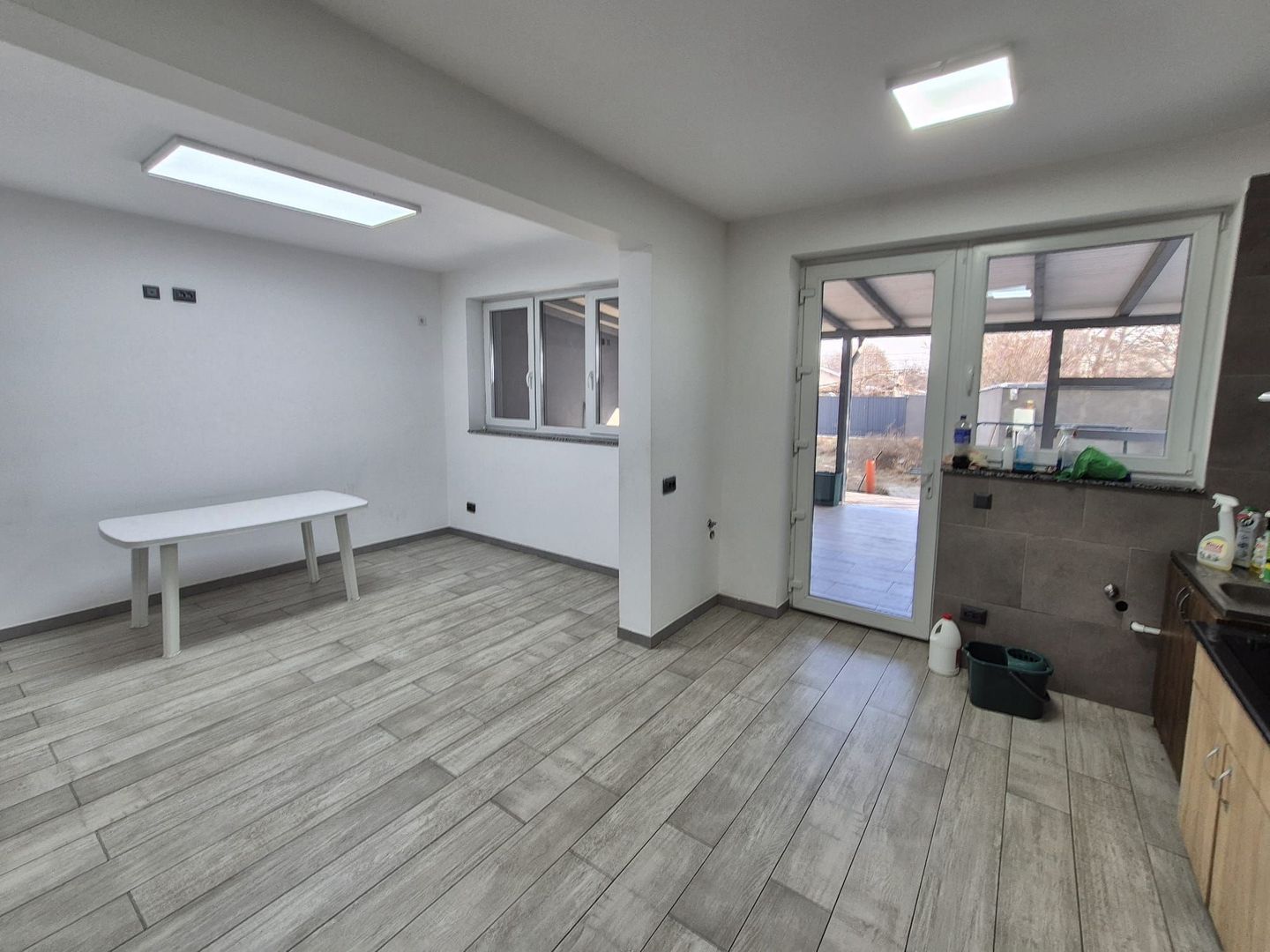 Casa P+2 cu 40 paturi pentru muncitori - Tei - Poză 14