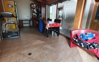 Casa de vanzare, 4 camere, 2 terase, garaj, 900mp teren - Poză 5
