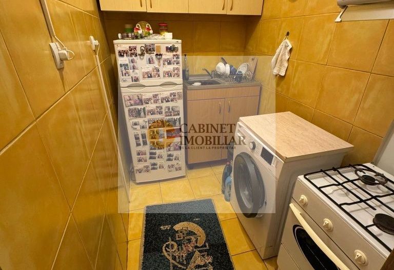 2 camere I Piata Sfintii Voievozi - Victoriei I Parter inalt - Poză 6