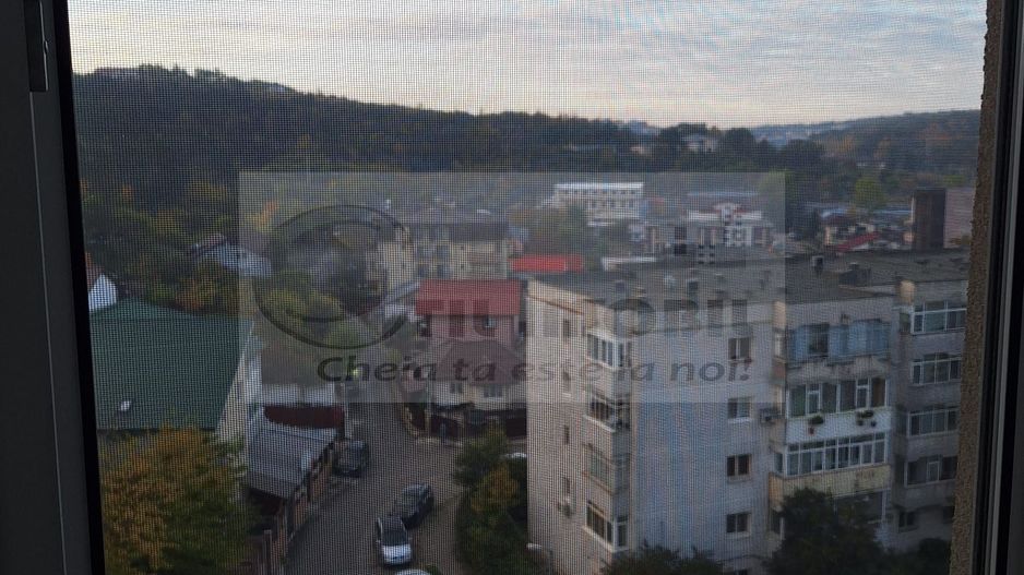 Apartament 2 cam decomandat- Bld. Poitiers- 115.000 euro - Poză 3