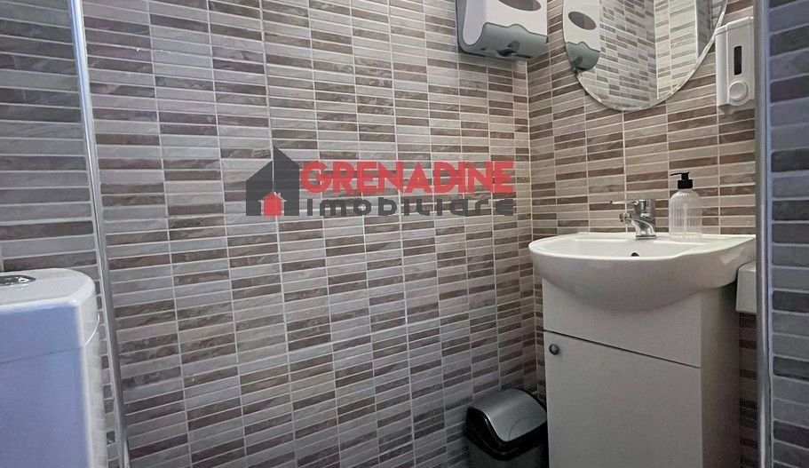Spatiu Comercial cu Vad Pietonal si Stradal - Central -  Strada Lunga - Cod 5310 - Poză 8