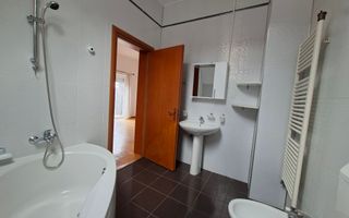 Vilă luminoasă I Gradina mare si loc de joacă privat I Iancu Nicolae - Poză 30