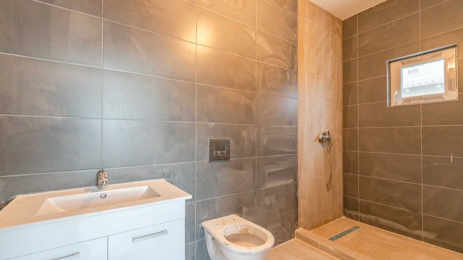 Case individuale pe structura de lemn in Halchiu - Poză 7