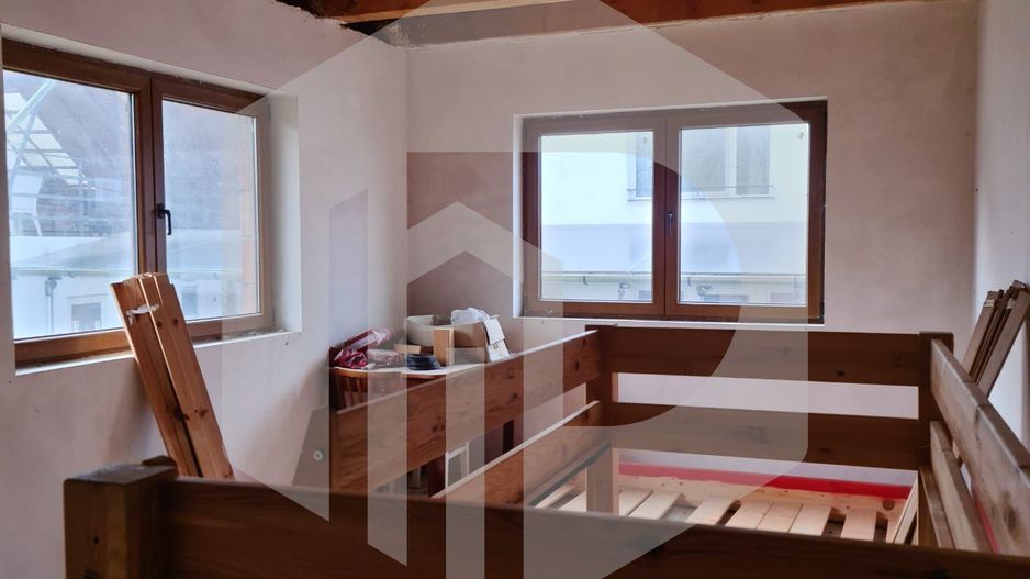 Casa pretabila pentru inchiriere | 7 camere | 290 mpu | Ocna sibiului - Poză 7