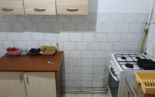 Apartament 3 camere ultracentral, curte si pod mansardabil. - Poză 3