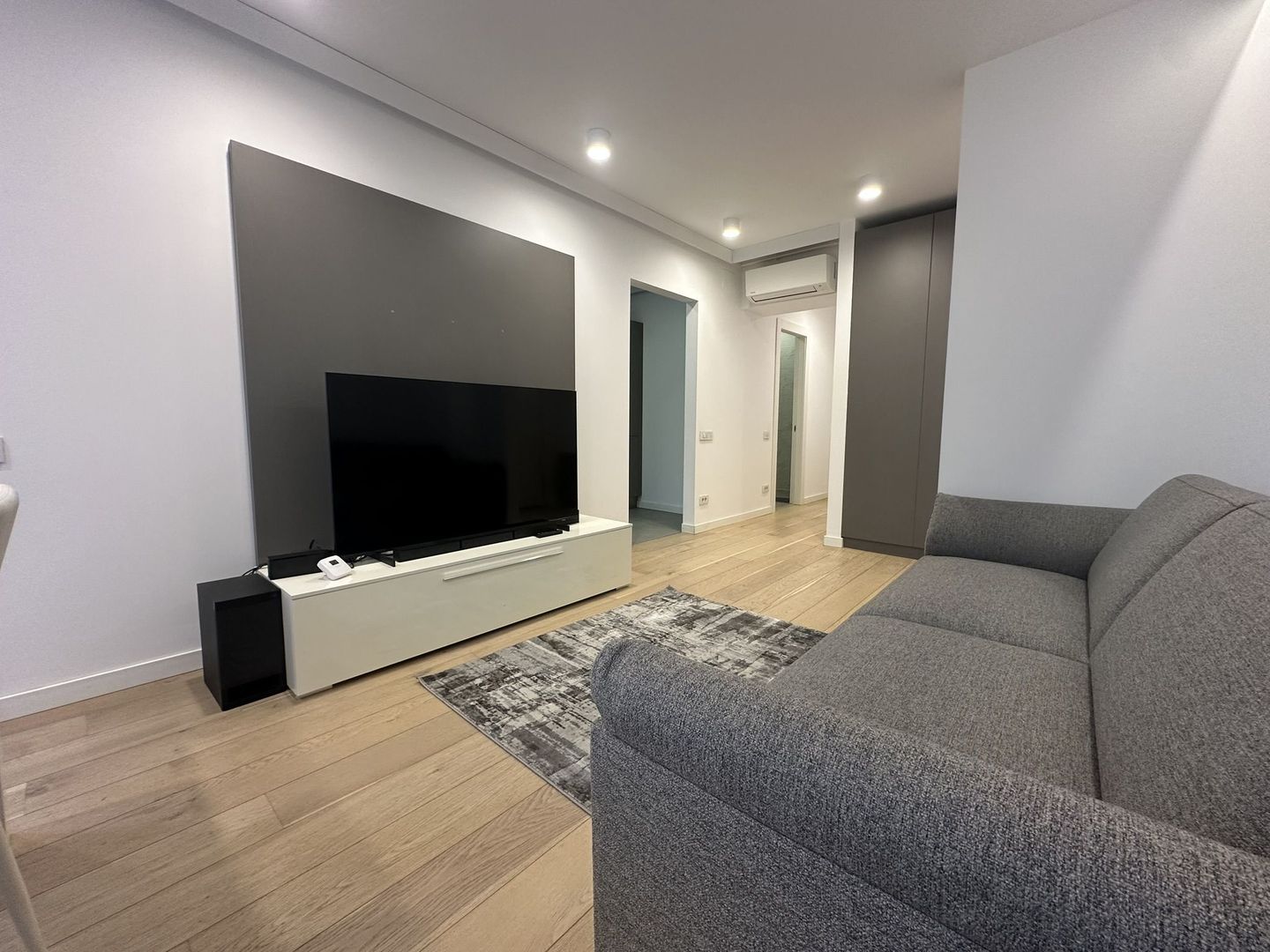 VICTORIEI - Basarab | Chirie 2 Camere | Parcare + Metrou - Poză 1