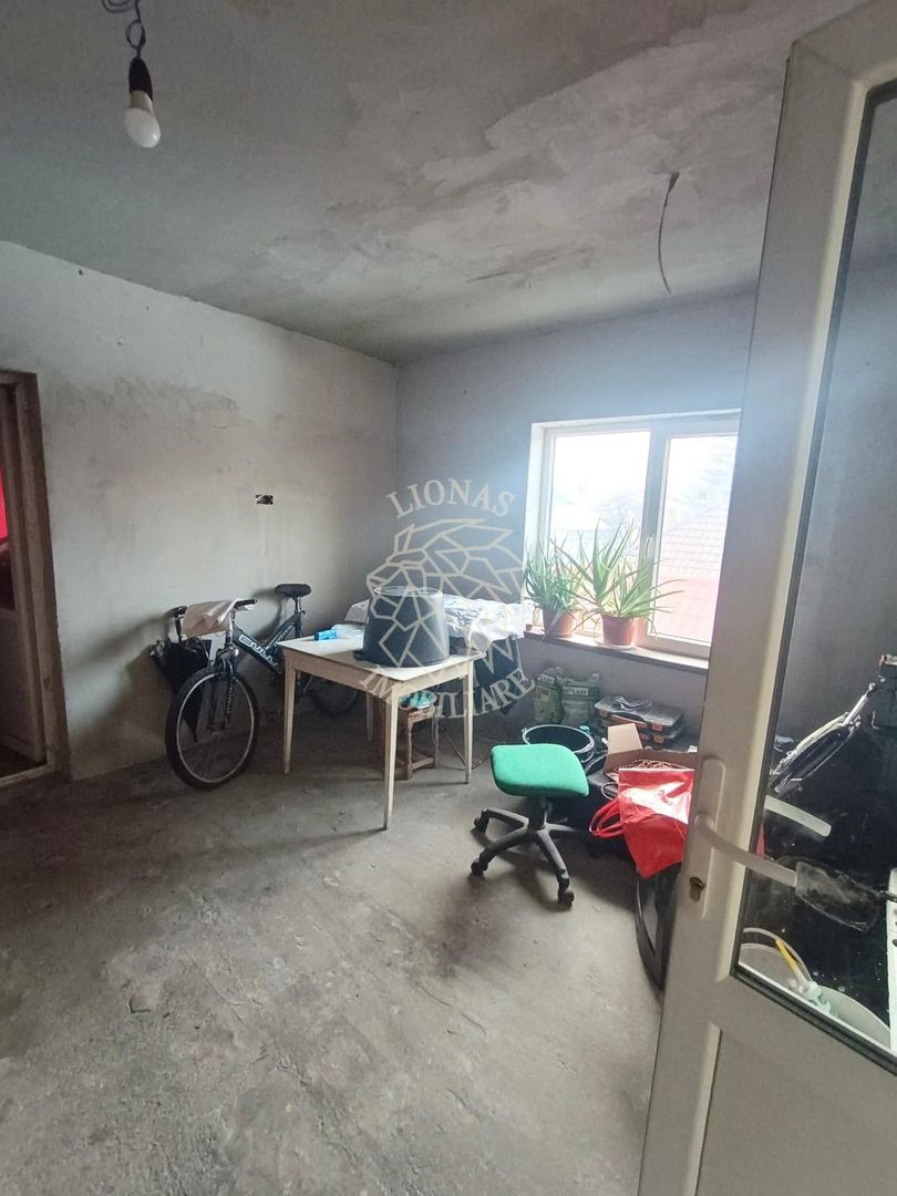 OPORTUNITATE INVESTITIE! Casa cu 2 apartamente- Zona Eroilor - Poză 6