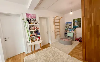 Duplex elegant cu 5 camere, 2 bai, curte in Cristian - Poză 11