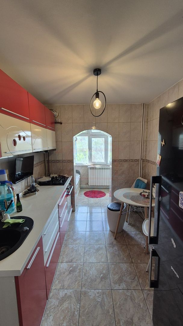 Vanzare apartament 3 camere micro 16 , 60mp, pret 78.000E (negociabil) - Poză 2