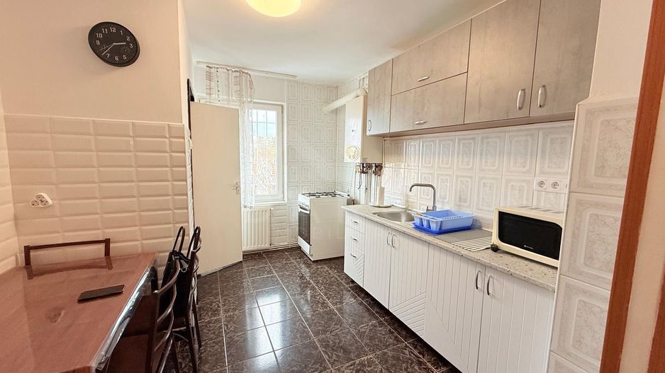 Apartament cu 2 camere de închiriat în Cornişa - Poză 3