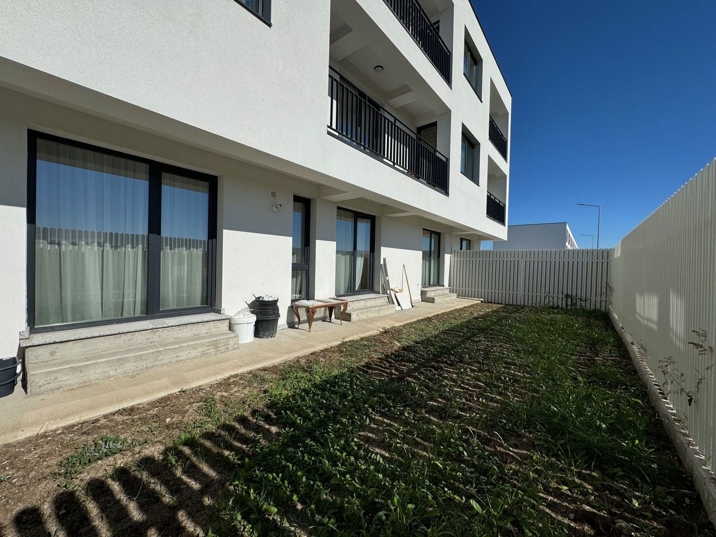 Apartament 2 camere Tunari cu CURTE - Poză 8