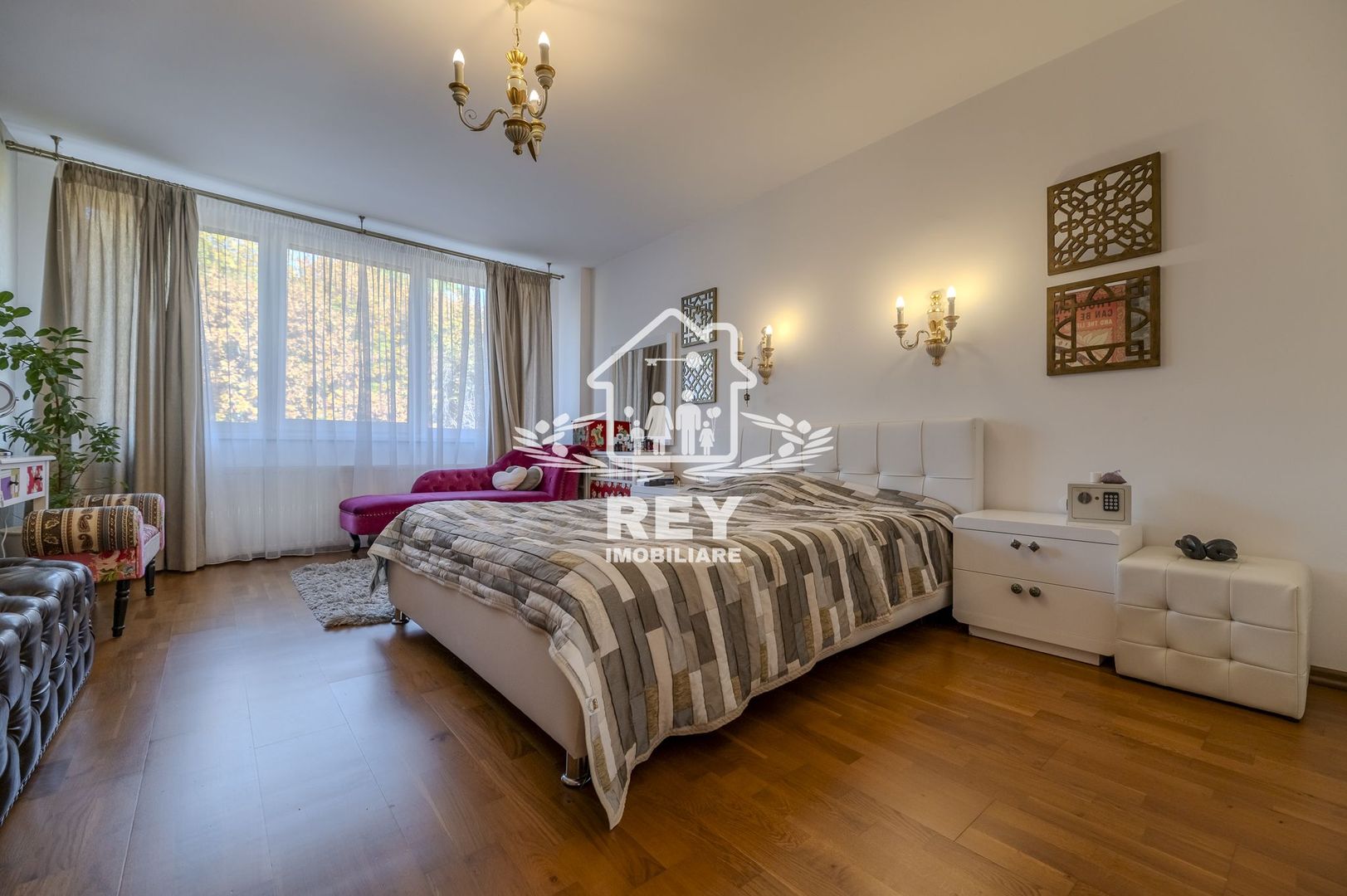 De Vânzare Vila Superba la liziera parcului Sub Arini - Poză 2