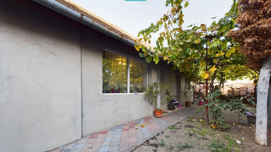 Casă la cheie în Uta - Poză 3