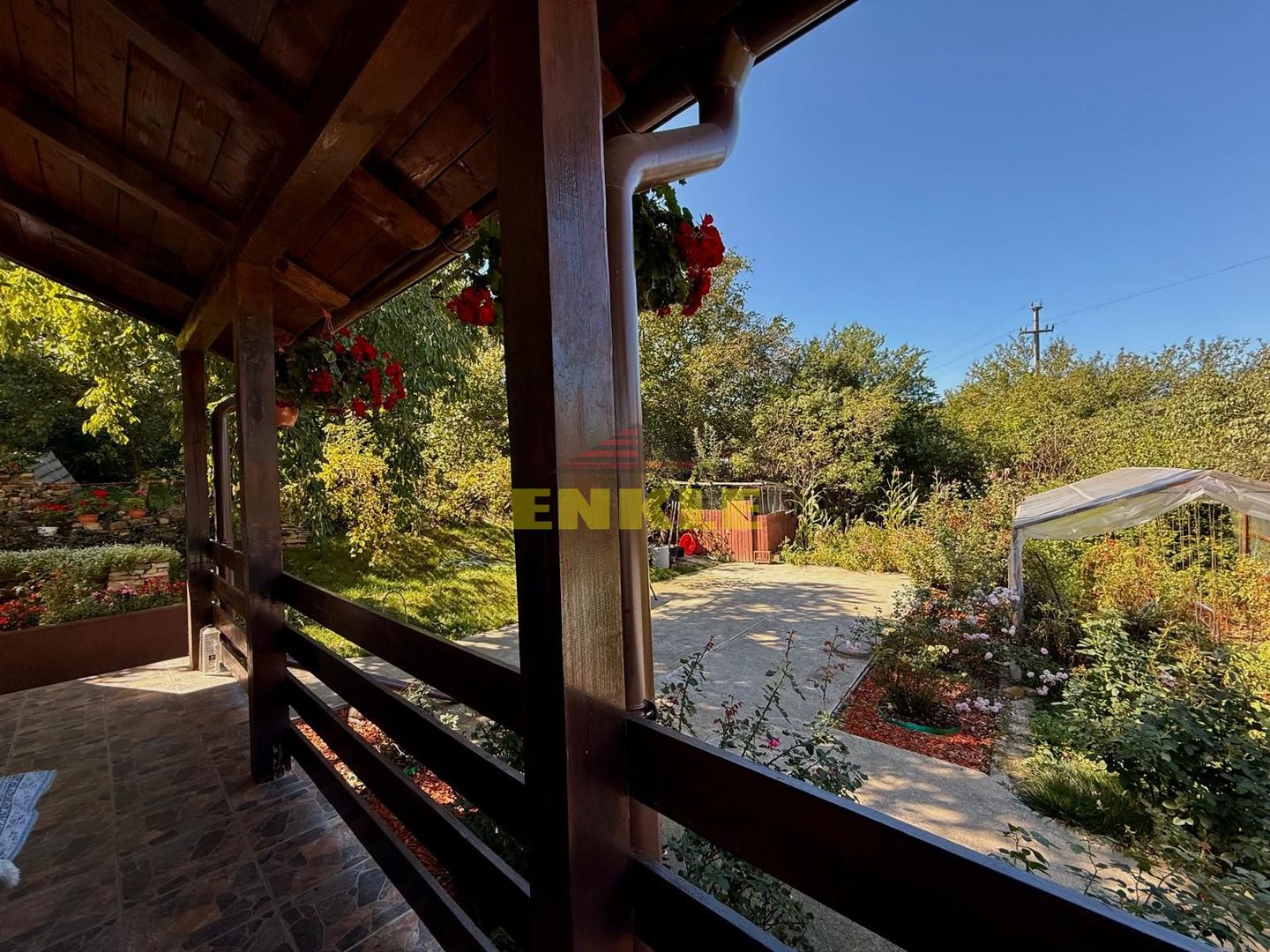 De vanzare casa P+M, zona Tulbureni, constuita in 2020 - Poză 1