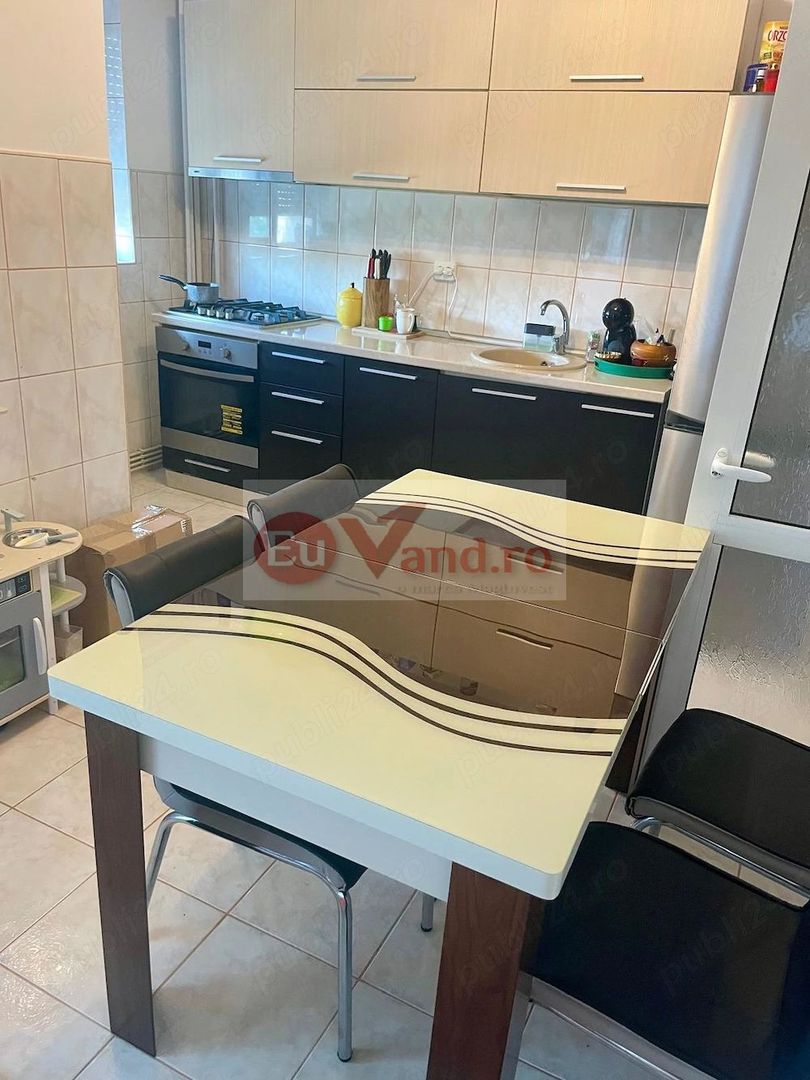 De inchiriat apartament 2 camere,Micro 21, etaj 2, 400 euro - Poză 2
