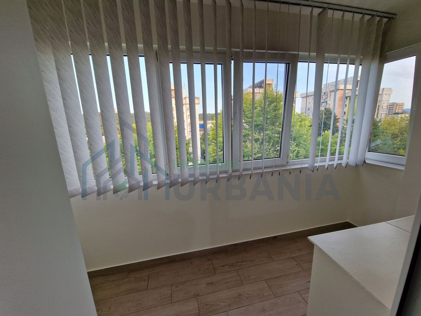 Apartament 2 camere, total decomandat, CUG, Iași – prima închiriere, stație în fața scării - Poză 6