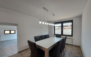 Vila deosebita în loc Simeria, zona ultracentrala - Poză 3