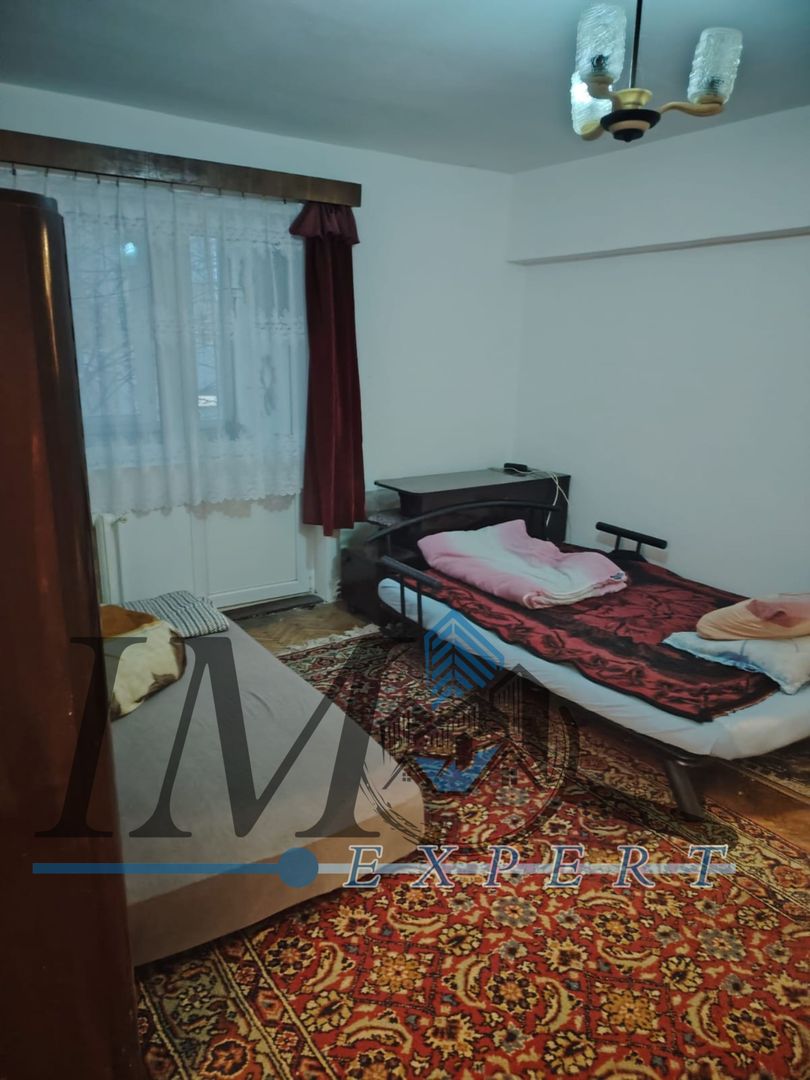 Apartament de vanzare - Poză 2