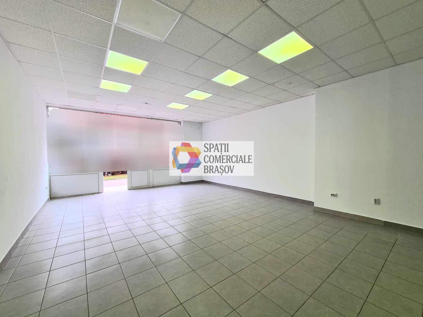 Spatiu comercial de închiriat, Brasov - 66 mp -  Spatii-comerciale-brasov.ro - Poză 2
