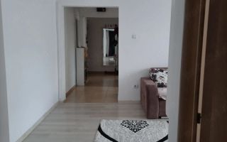 Apartament 3 camere zona Complexul Studentesc etaj 2 - Poză 2