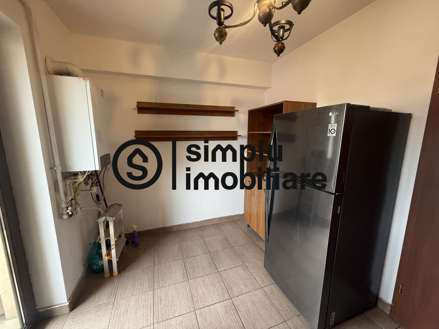 Apartament 3 Camere Decomandat Central et 1/4 - Poză 13