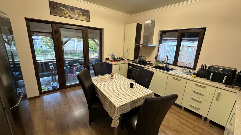 Casa parter cu carpot - Poză 13