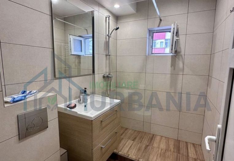 Apartament cu 3 camere - Poză 3