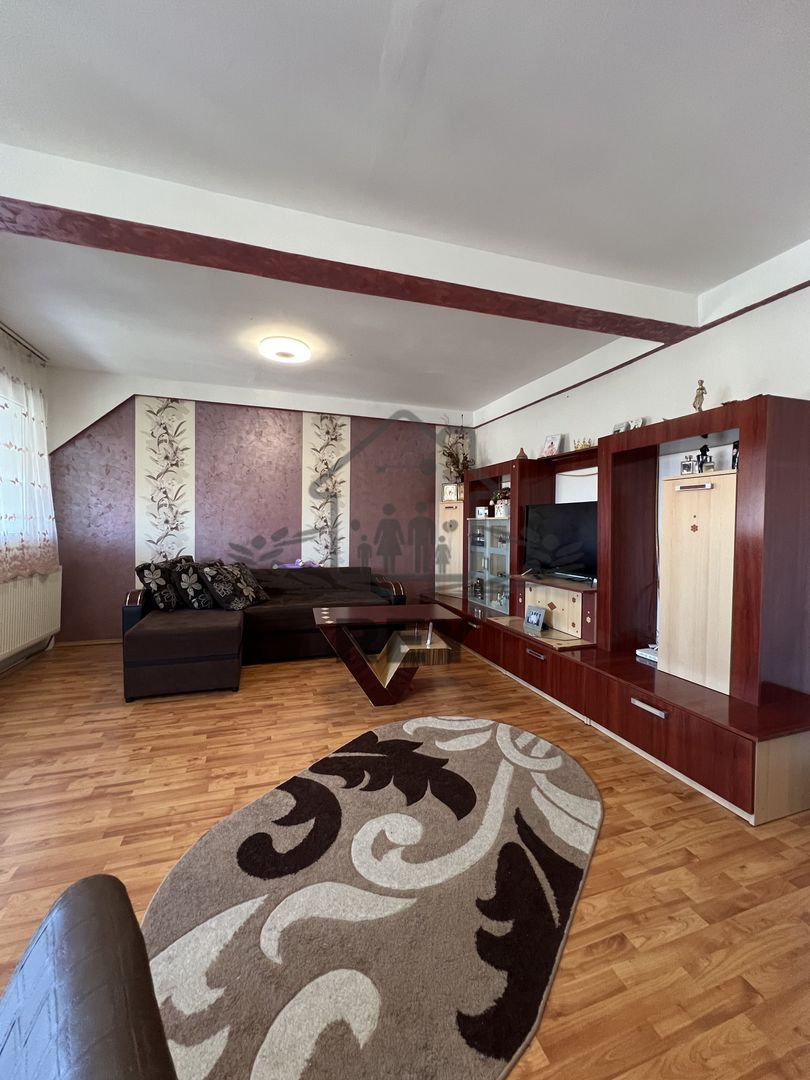 De vanzare- Apartament 3 camere str Luptei - Poză 11