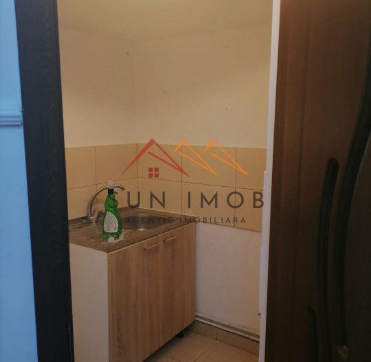 Apartament 3 camere, ultracentral, 1990, 2 bai, 2 balcoane, 74 mp utili - Poză 12