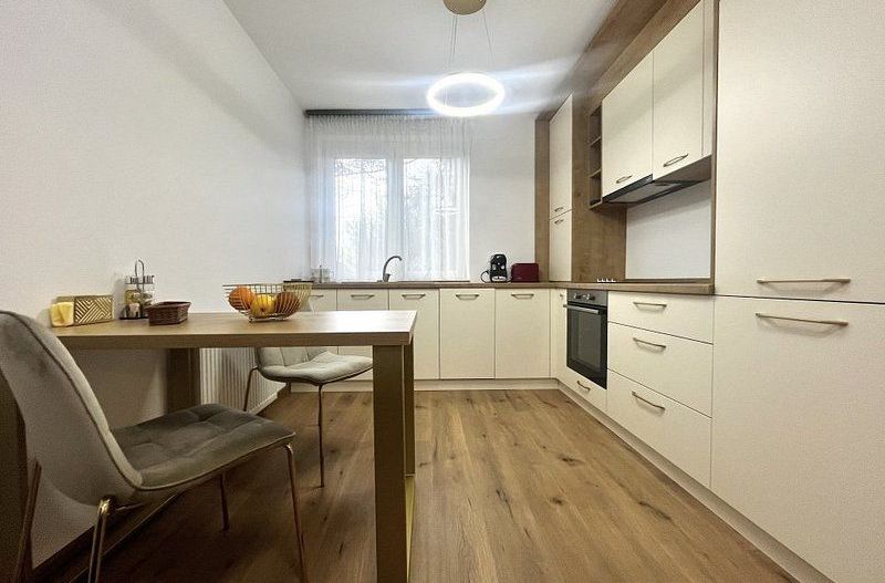 Un apartament primitor si modern, situat in zona Ultracentrală - Piața Victoriei - Poză 6