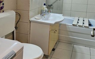 Apartament cu patru camere, zona Tractorul 81 mp - Poză 8