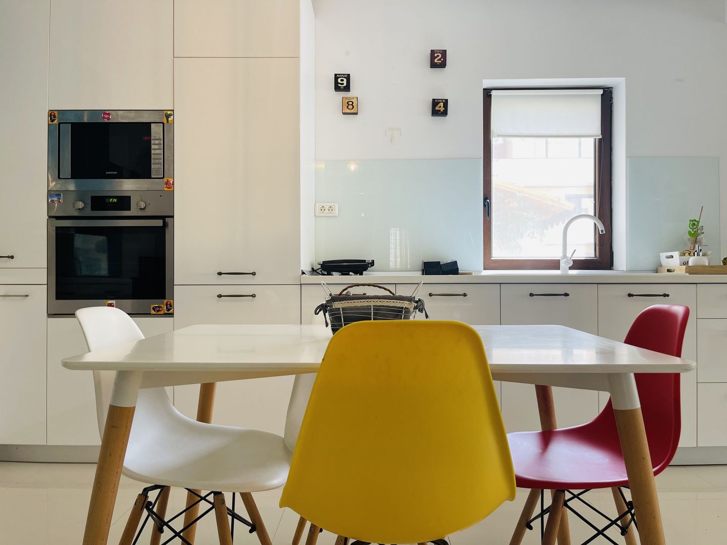 INCHIRIAT - Apartament modern cu 3 camere & 2 bai | 72 mp | Terasa inchisa - Poză 5