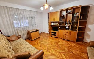 Apartament 2 camere, mobilat, utilat, etaj 3, cu boxa si parcare