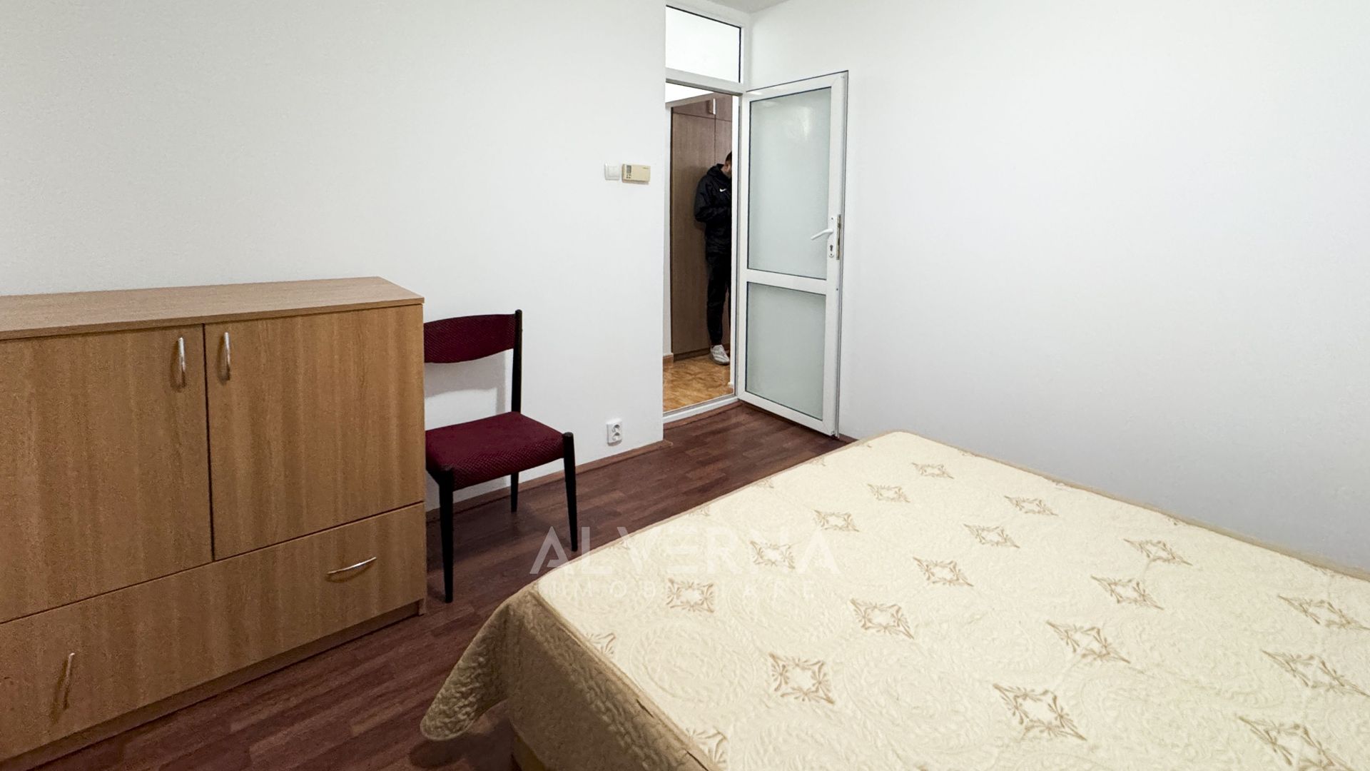 Apartament 3 camere + zona dinning | 79mp + balcon | zona Micro 11 - Poză 2