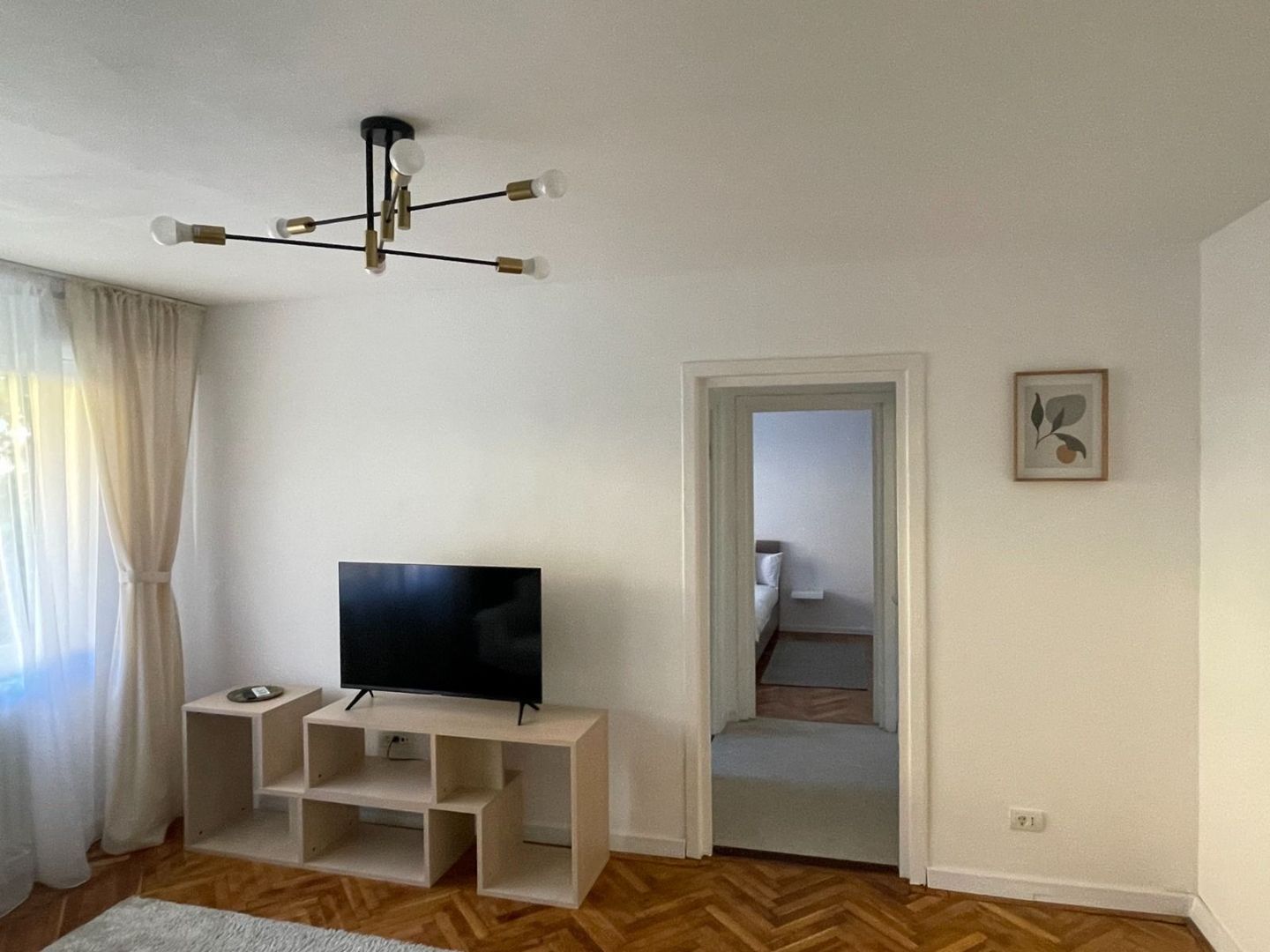 Apartament-2 camere-Super Pozitie - Poză 2