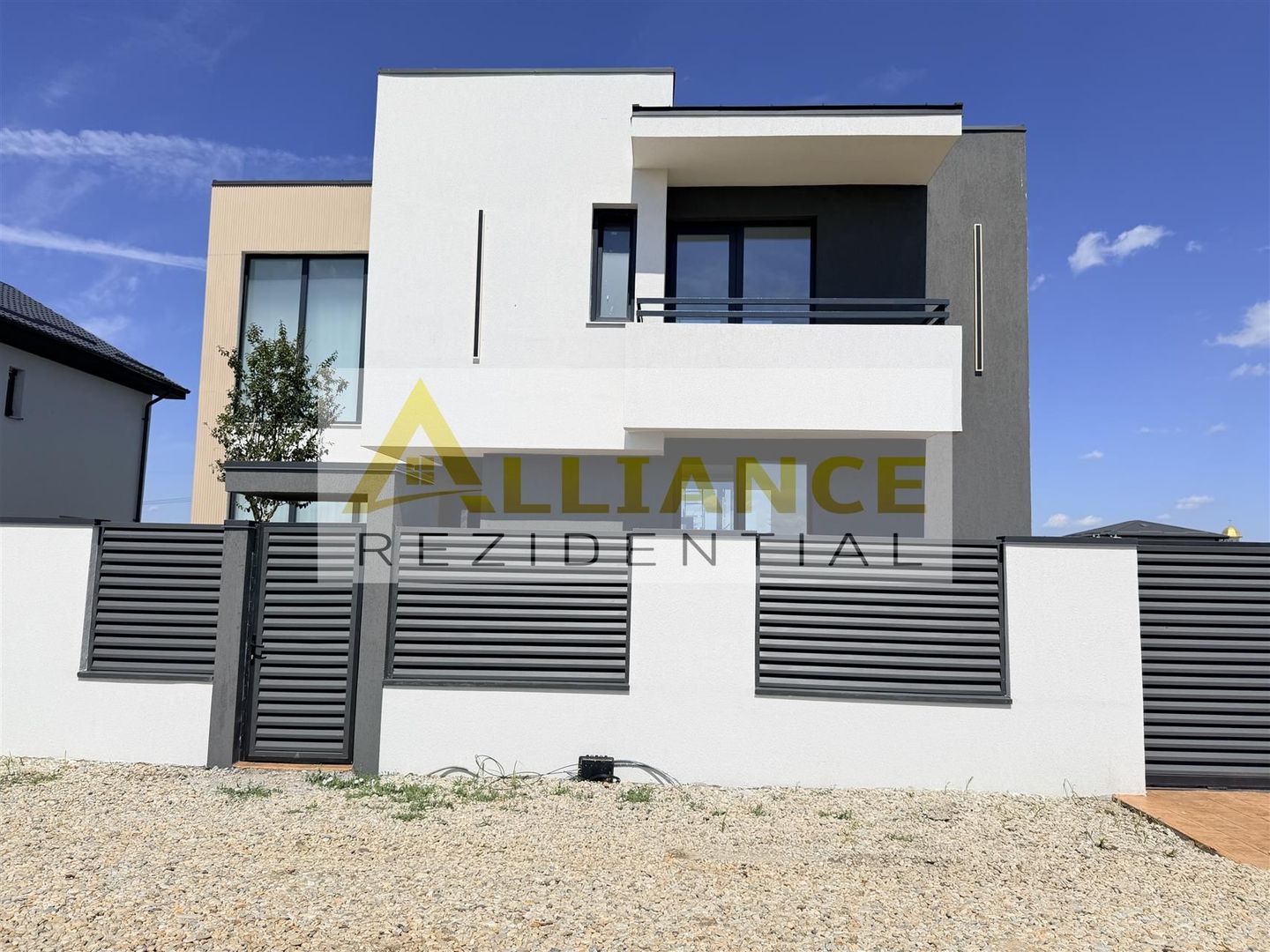 Vila deosebita || cartierul nou || 4 camere || - Poză 1