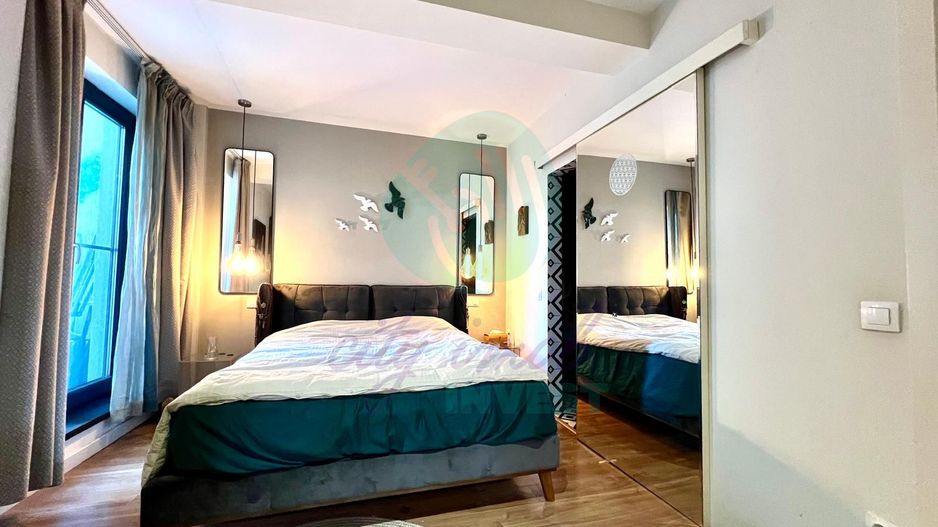 Proprietate UNICĂ– Apartament cu 4 Camere si Curte Proprie 210 mp - Poză 7