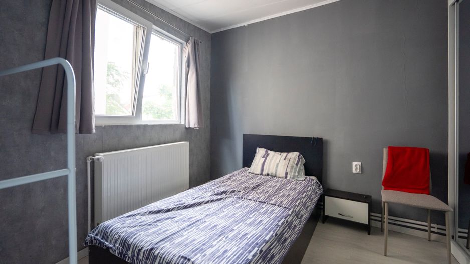 Casa 5 camere in Rogerius, la bulevard, cu acces auto - Poză 8