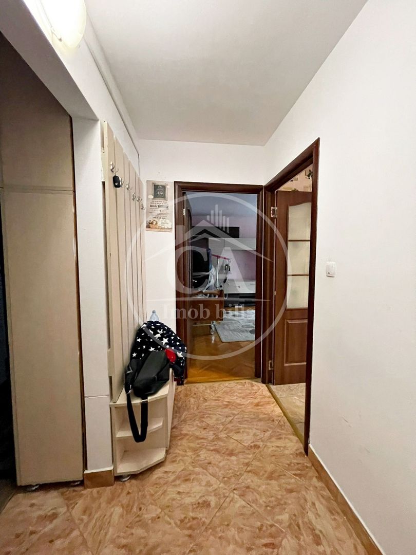 Apartament de închiriat cu 3 camere în zona Rogerius, Oradea - Poză 8