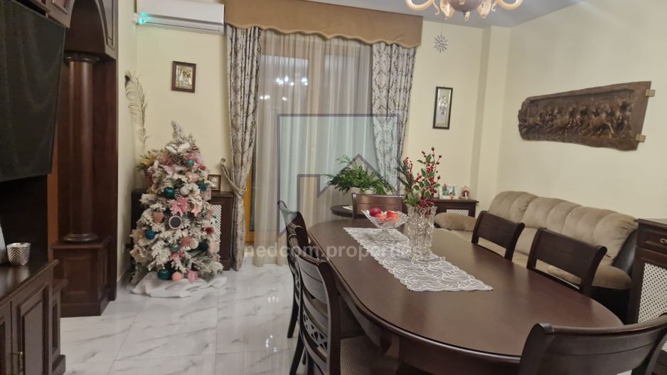 Vanzare Apartament lux de 3 camere in zona Jiului - Poză 3