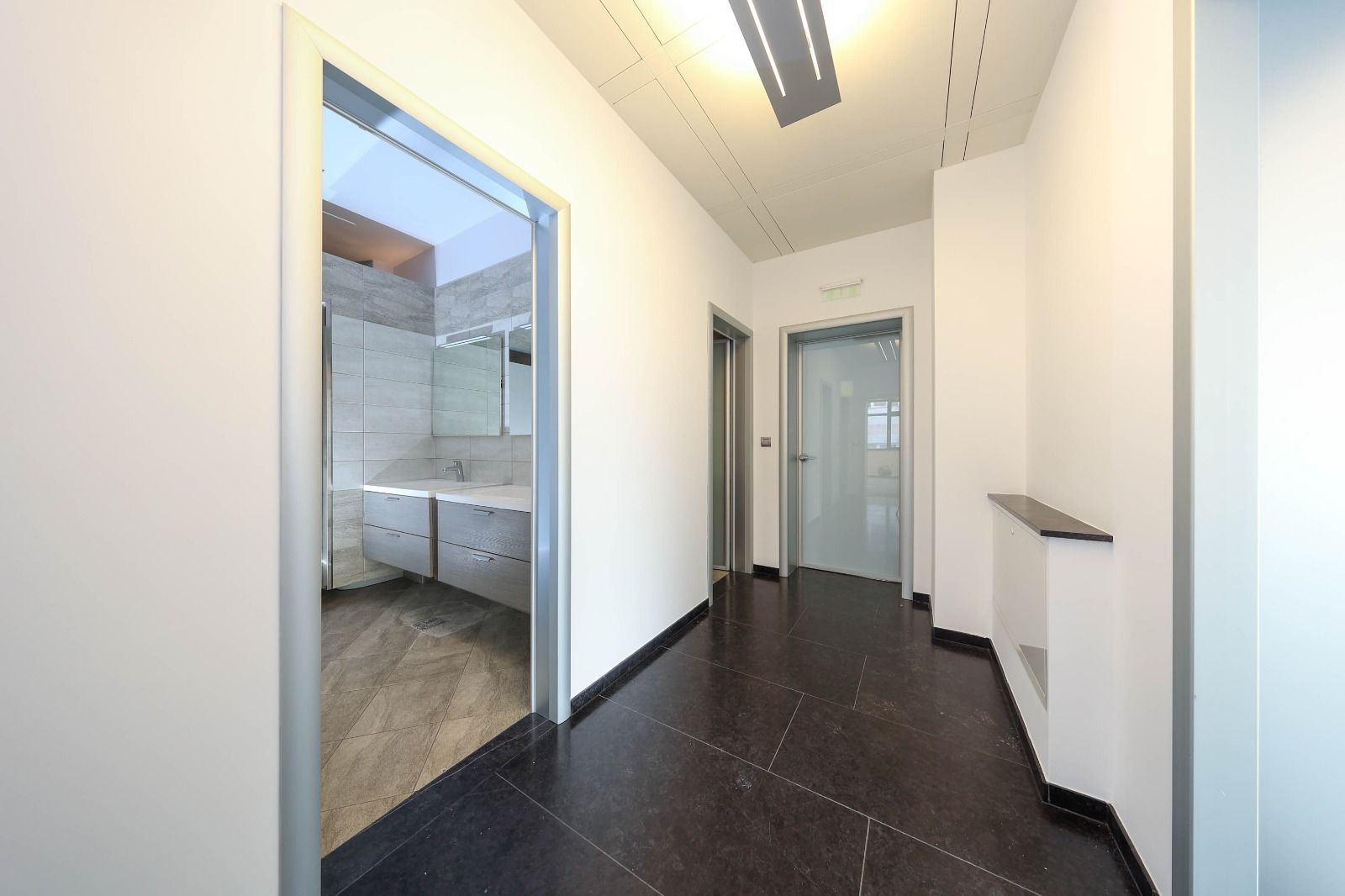 Clădire de birouri și centru de date – Oportunitate exclusivă in Brasov - Poză 16