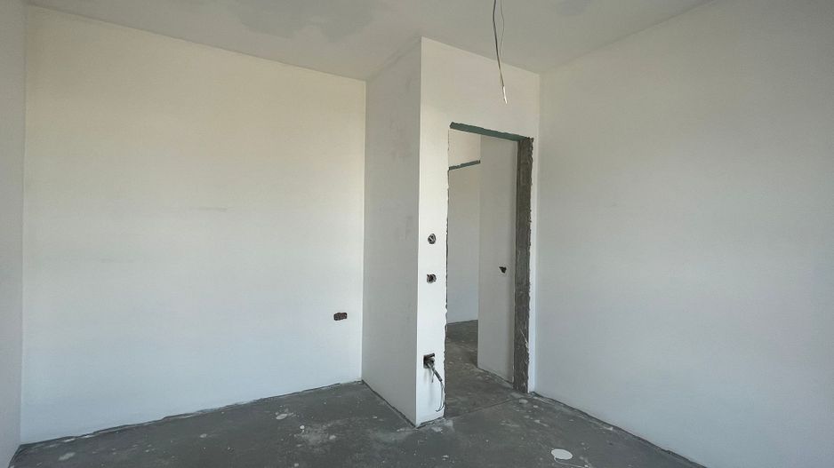 Duplex despartit prin camera tehnica- 5 camere- Mosnita Noua - Poză 8