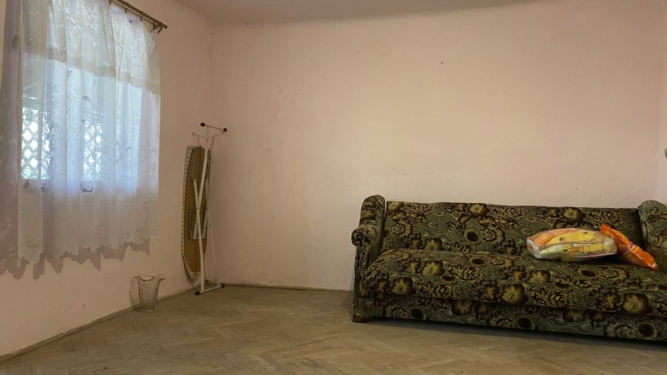 Vanzare casă cu teren generos în Săcueni, la 15 minute de Târgoviște - Poză 26